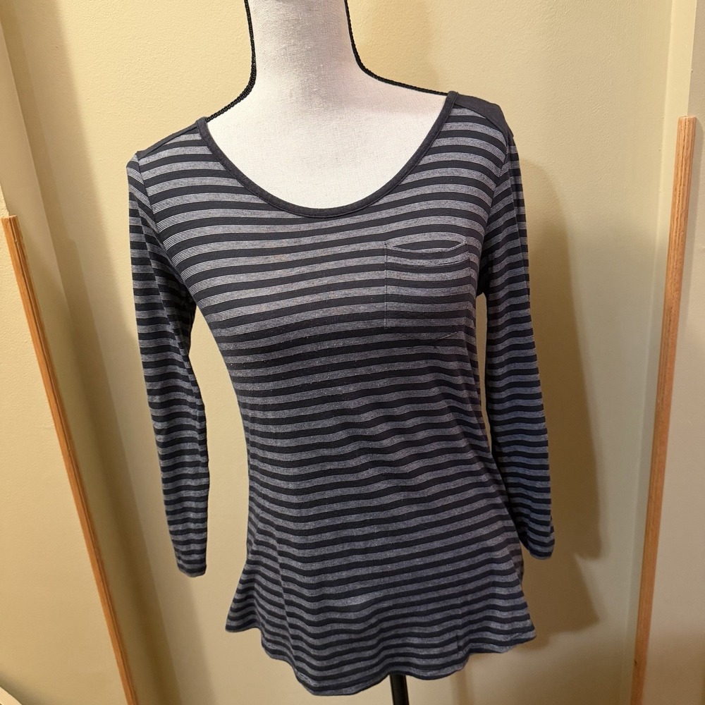 KUHL Small S Womens Gray Striped Round Neck Stretch Long Sleeve Athletic Top